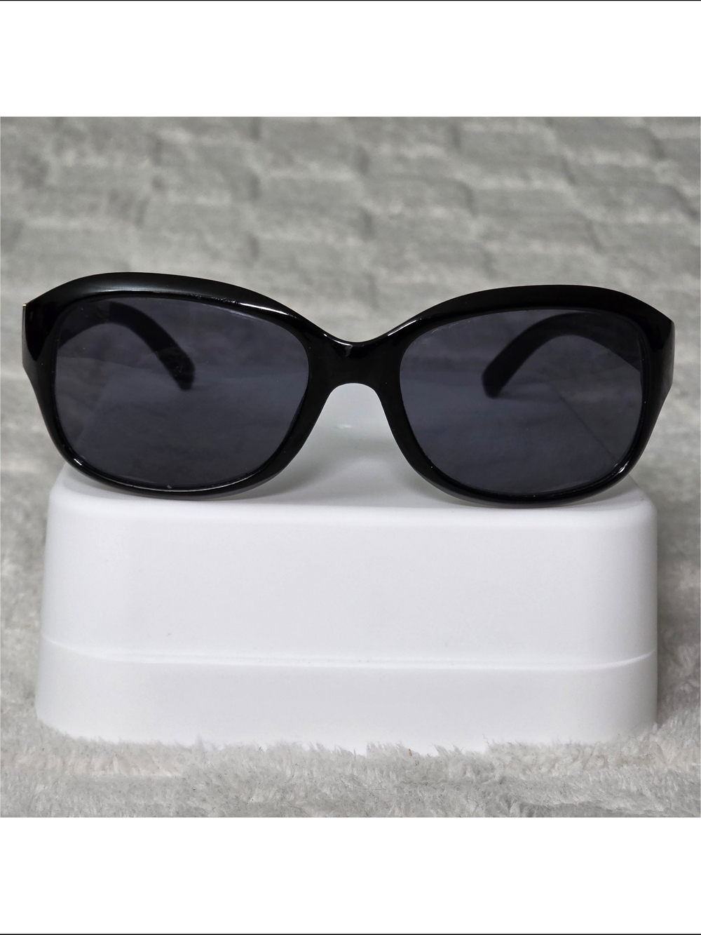 Black Sunglasses With Gold Detail BNWOT